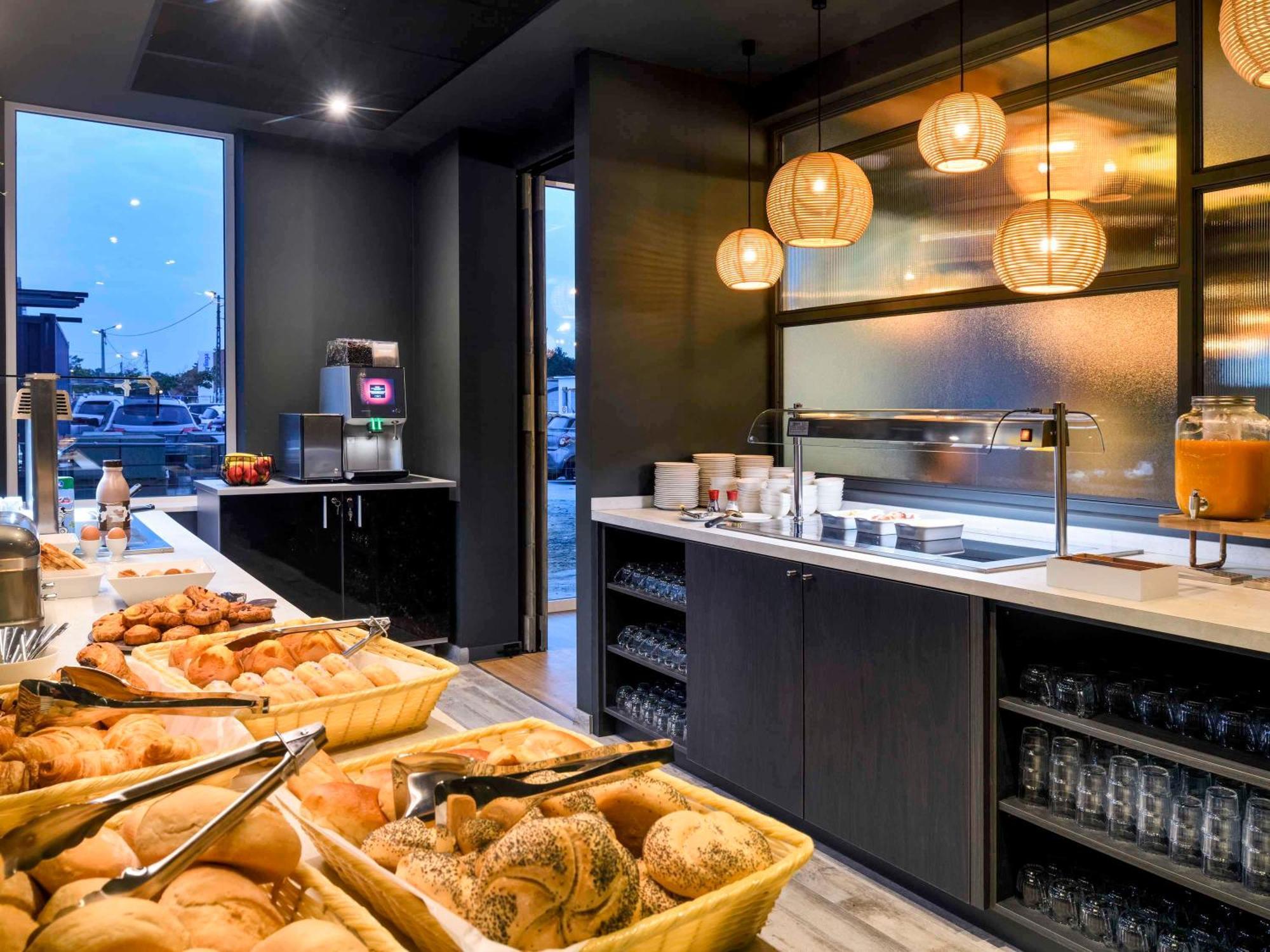 Hotel Ibis Styles Bredene Extérieur photo